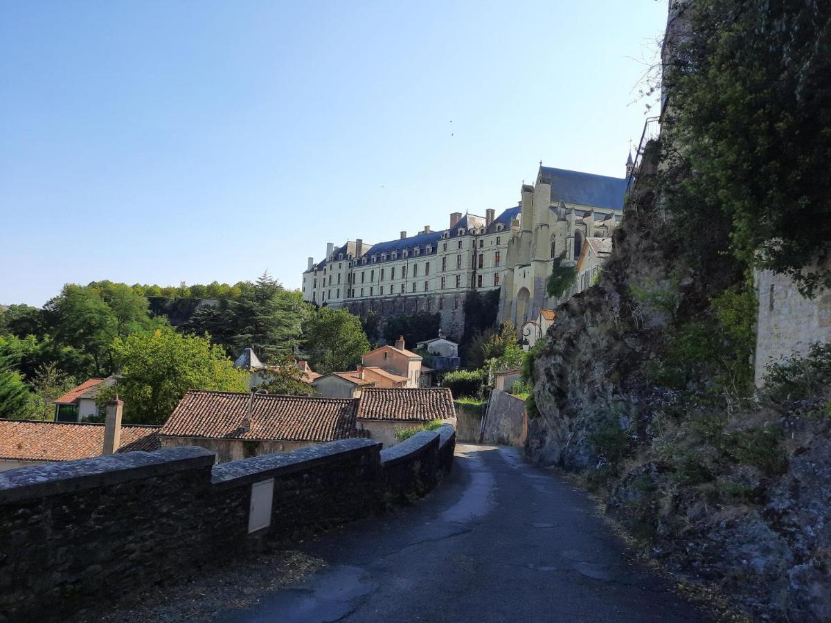 *Appartement Au Bout Du Monde Thouars* Exteriör bild